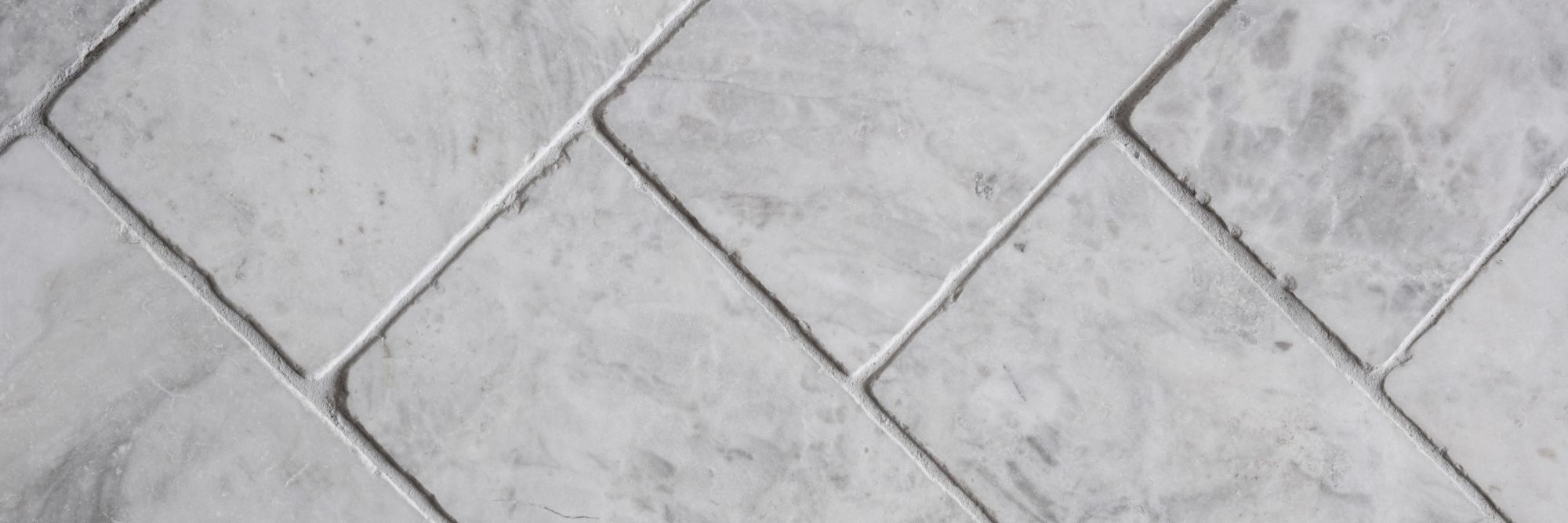 Carrelage de salle de bain : comment choisir la bonne dimension pour votre espace ? Ostwald