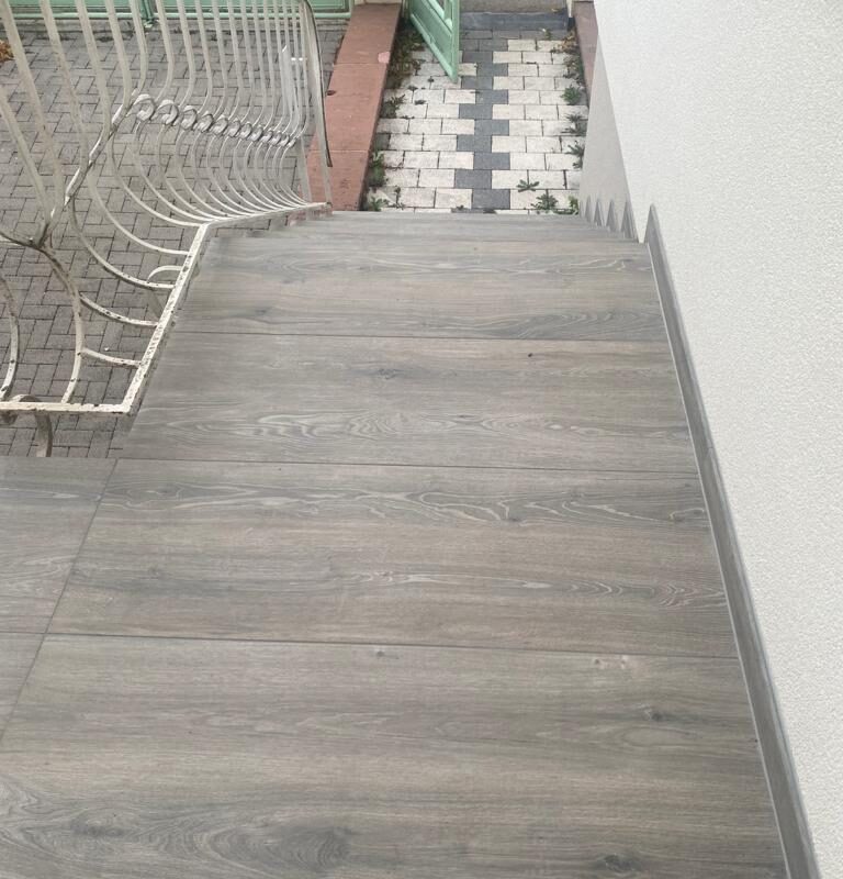 Escalier extérieur carrelage 20 mm à Souffelweyersheim près de Strasbourg Schiltigheim 2