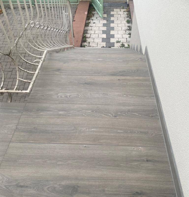 Escalier extérieur carrelage 20 mm à Souffelweyersheim près de Strasbourg Schiltigheim 2