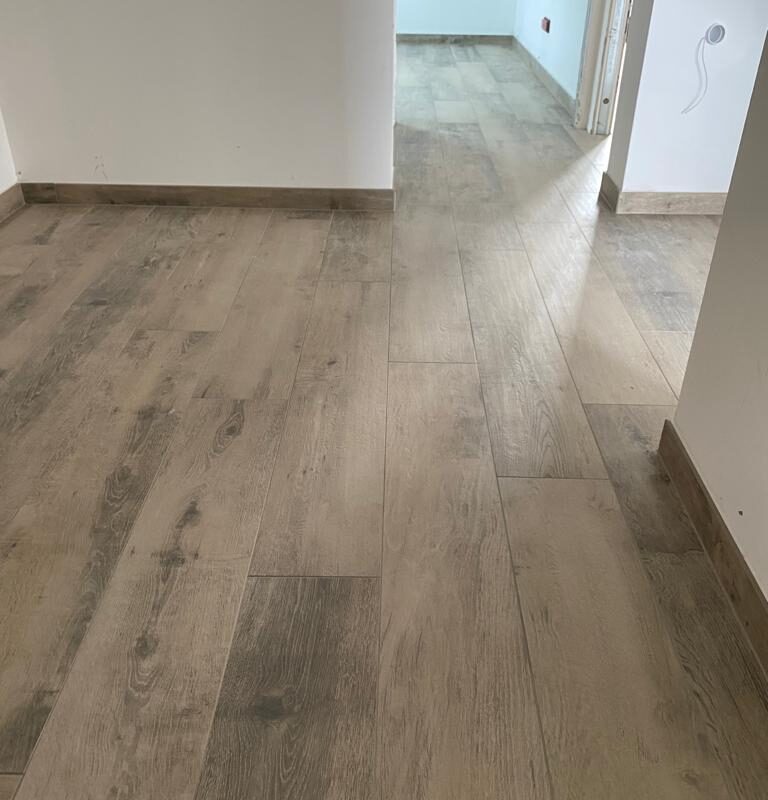 Chantier réalisé à Eschau : pose de carrelage intérieur sol et mur et pose de parquet Erstein 6