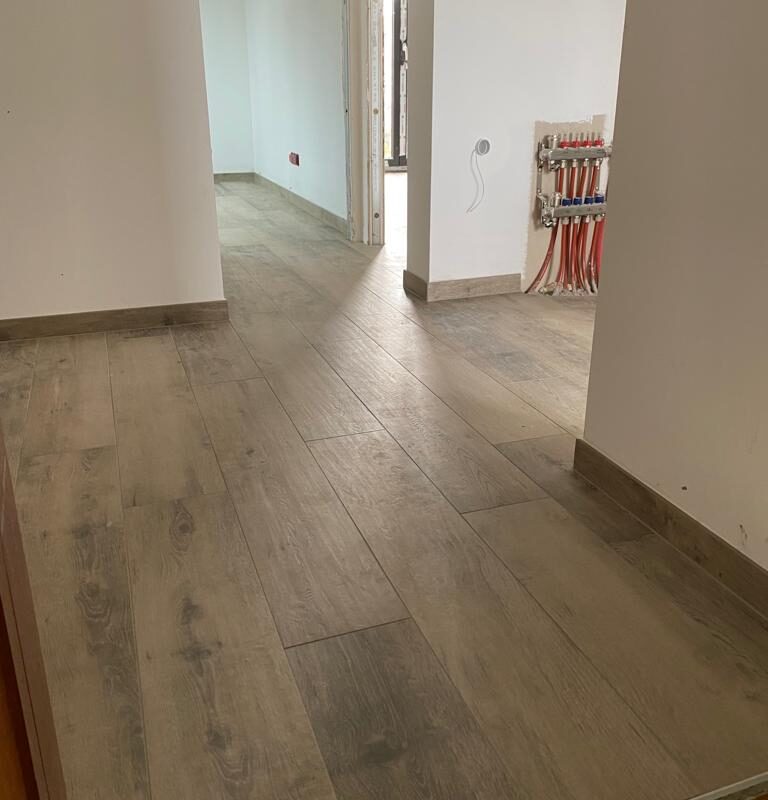 Chantier réalisé à Eschau : pose de carrelage intérieur sol et mur et pose de parquet Bischheim 7