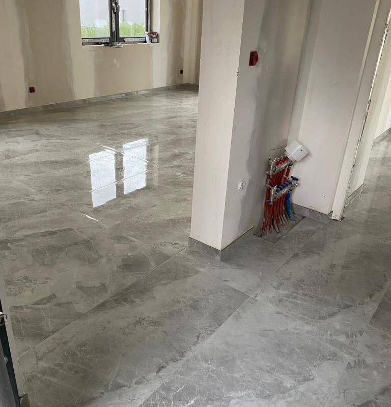 Chantier réalisé à Eschau : pose de carrelage intérieur sol et mur et pose de parquet Hœœnheim 11