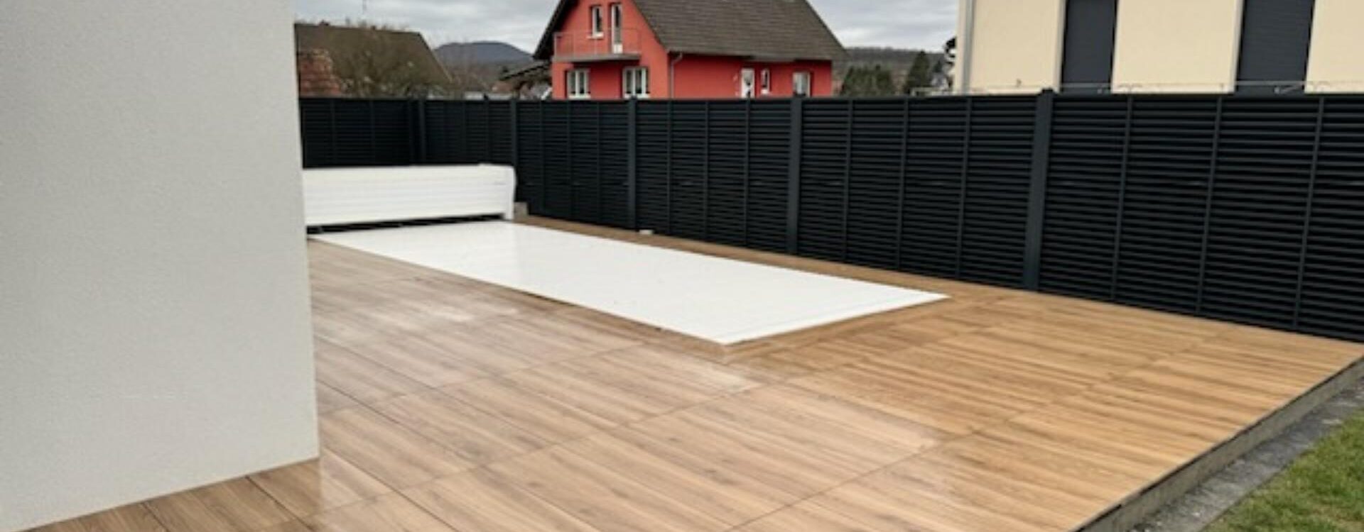 Comment marier carrelage imitation parquet et décoration contemporaine ? Strasbourg